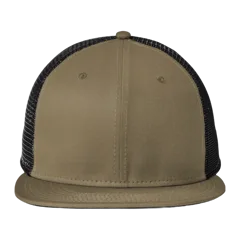New Era Standard Fit Snapback Trucker Cap in Olive/ Black, front