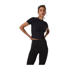 Vuori Pose Fitted Tee
